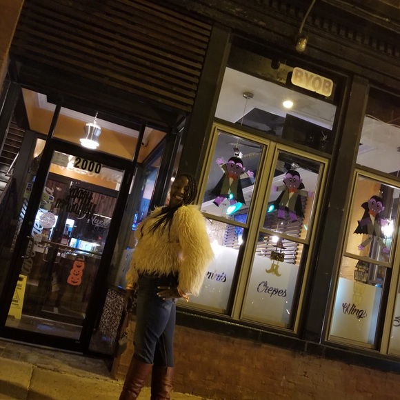 Meet your Posher, Payton - Picture 5 of 6